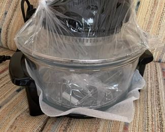 #223	KH Halogen Turbo Convection Oven - Black - Brand New	 $30 			
