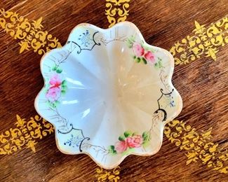 Vintage Ornate Lobby Bowl