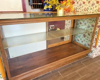 Antique Retail Display Case - doors slide open smoothly 