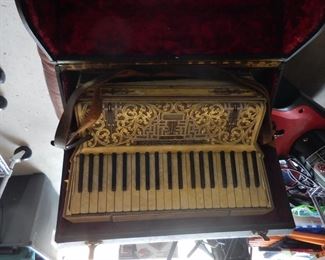 Itala America Accordian Gloria
