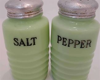 Vintage Jadeite Beehive Ribbed Salt Pepper Shakers Aluminum Lids