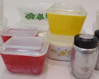 Vintage Pyrex, Corningware, and Glass Bake Bakeware