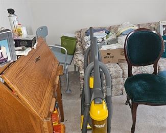 Yes, 2 vacuums, plug in and test, upper bedrooms. 