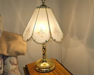 touch on with several light levels lamp