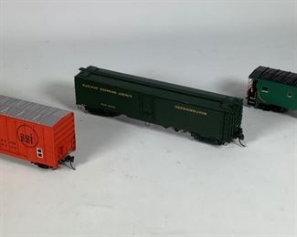 Atlas HO Scale Ready-To-Run Box Cars Item #20-001-965, #20-001-541, & #20-003-107