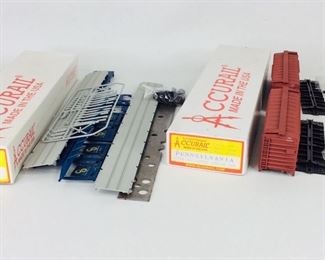 Accurail Accumate Coupler Equipped HO Train Cars #9311 & #1204