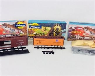  Athearn HO Model Train Cars #5038, #5030, & #1300