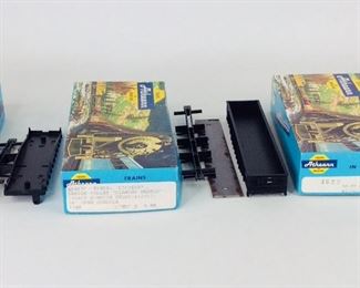Athearn HO Ready-To-Run Train Cars #1347, #1620, & #1946