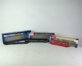 Walthers HO Ready-To-Run Train Cars #932-3581, #932-9317, & #910-5208