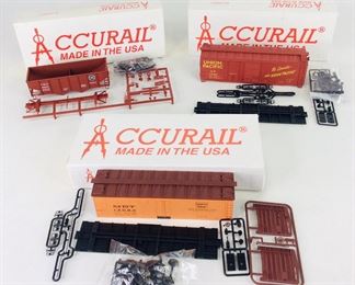 Accurail Accumate Coupler Equipped Ho Train Cars #3805, #2404, #8311