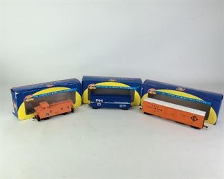 Athearn HO Scale Model Railroad Rolling Stock #70317, #7004 and #92285