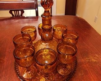 Tiara Indian Decanter Glass Set in Amber