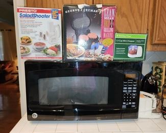 GE Microwave - New Kitchen Items Still in Boxes