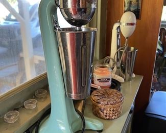 Vintage milkshake makers in excellent condition!
