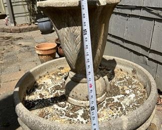 Fountain with metal frog detail