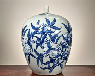 CHINESE GINGER JAR | Blue and white glazed porcelain lidded ginger Jar with blue flower decoration. - h. 11.5 x dia. 8 in