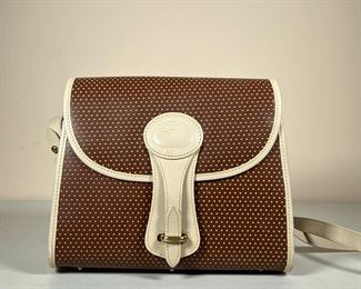 DOONEY & BOURKE BROWN & WHITE LEATHER SHOULDER BAG | Purse with a brown leather body with a white leather border and strap with yellow stitching. - l. 10 x w. 4 x h. 26.5 in