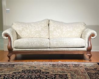 BROYHILL FRENCH STYLE SOFA | Broyhill French Style Sofa with Cream Damask upholstery Excellent Condition. - l. 85 x w. 35 x h. 35 in