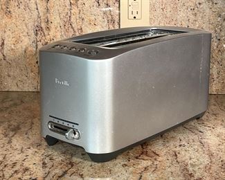 BREVILLE TOASTER | BTA830 Model stainless steel pop-up toaster.