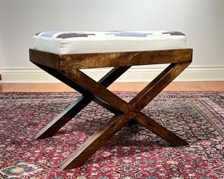 STOOL WITH X-STRETCHER | Stool with Native American-style upholstered fabric. - l. 22 x w. 15.5 x h. 19 in