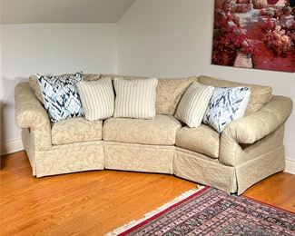 CORNER SOFA | Large Broyhill corner couch with cream damask upholstery. - l. 105 x w. 36 x h. 35 in (Length Diagonally measured)