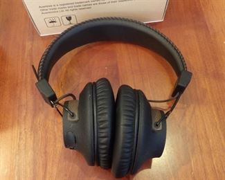 Avantree Wireless Overear Headphones