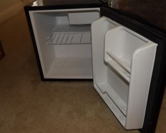 Magic Chef mini fridge