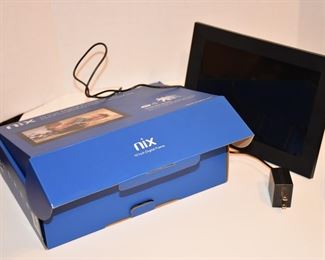 Pair of Electronic Digital Video Frames