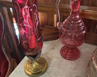 Cranberry globe Lamp