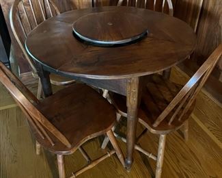 Pegged Country Table w Built in Lazy Susan and 4 Chairs
