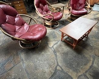 Set rattan swivel chairs and tables