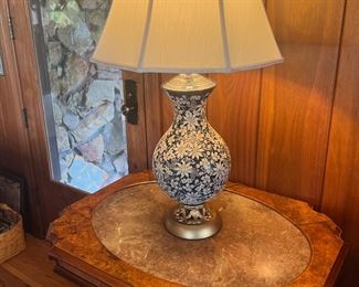 Raised pattern Enameled daisys on periwinkle blue ginger jar Lamp