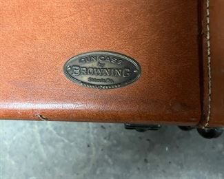 Brass label Gun Case Browning
St Louis