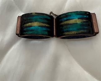 Enamel bracelet