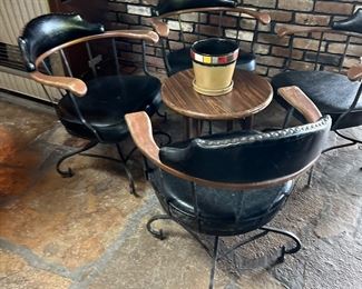 Bar set chairs w iron swivel