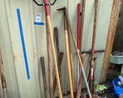 wlot of yard maintenance tools b5641 t
