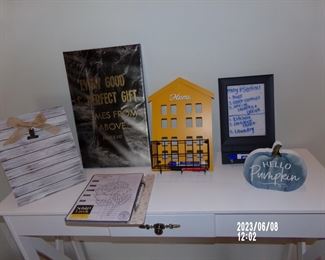 key holders, picture holder, other decor