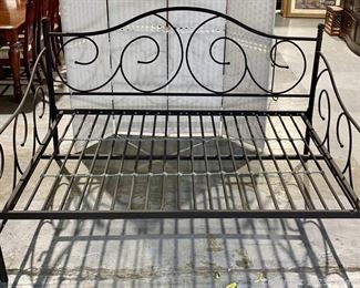Metal Victoria Daybed Full Size