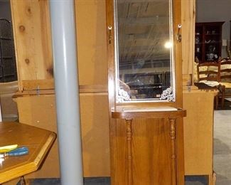 Vintage Pulaski Furniture Hall Tree with Brass Hooks