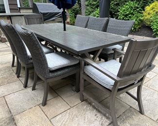 78. Summer Classics Metal Dining Table (84" x 42.5" x 30") and 8 Chairs 2 Arm 6 Side and Navy Umbrella w/ Cushions and Covers