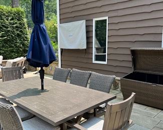 78. Summer Classics Metal Dining Table (84" x 42.5" x 30") and 8 Chairs 2 Arm 6 Side and Navy Umbrella w/ Cushions and Covers