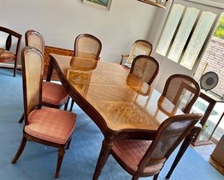 Dining room set 8 chairs 