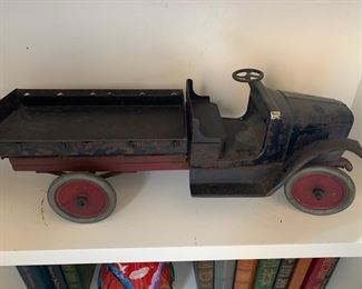 Cast iron truck, 25"