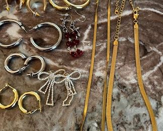 (2) 18k HGE Gold Chain Necklaces With Silver & Gold Tone Hoop Earrings