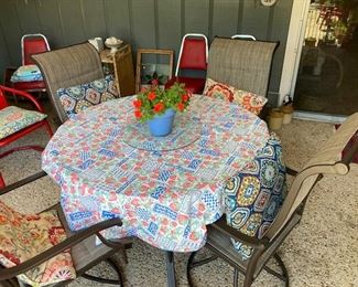 patio set (table with 4 chairs)