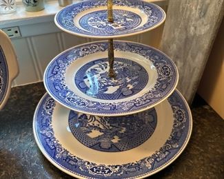 Blue willow tidbit tray