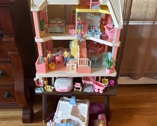 Vintage 1990 Playskool Dollhouse with Miniatures