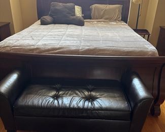 7 Piece Master Bedroom Set with Mattress. 