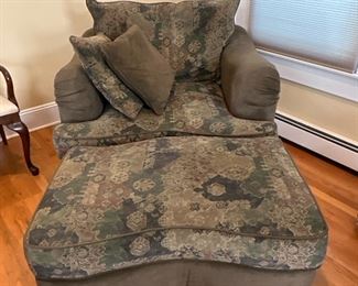 Chair and a half. COMFY!!