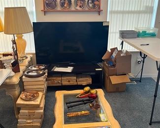 Norman Rockwell plates with boxes, lamps